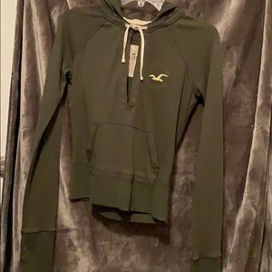 Hollister sweater